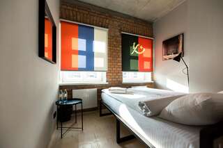 Хостелы Hostel Urban Минск Двухместный номер эконом-класса с 1 кроватью и общей ванной комнатой-1
