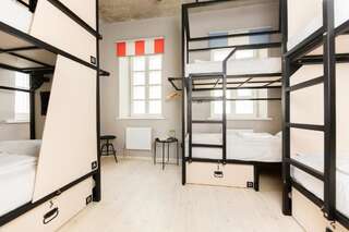 Хостелы Hostel Urban Минск Кровать в общем 6-местном номере для мужчин и женщин-5