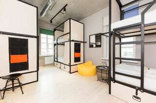 Хостелы Hostel Urban Минск Кровать в общем 8-местном номере для мужчин и женщин-1